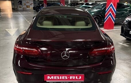 Mercedes-Benz E-Класс, 2019 год, 3 890 000 рублей, 5 фотография