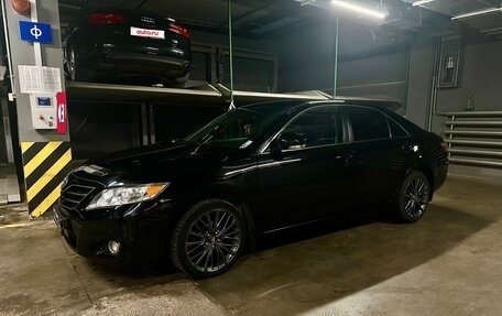 Toyota Camry, 2011 год, 1 540 000 рублей, 2 фотография
