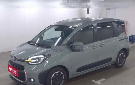Toyota Sienta, 2022 год, 1 530 000 рублей, 3 фотография