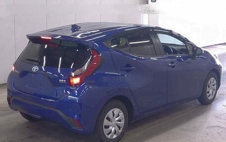 Toyota Aqua I, 2021 год, 1 025 000 рублей, 4 фотография
