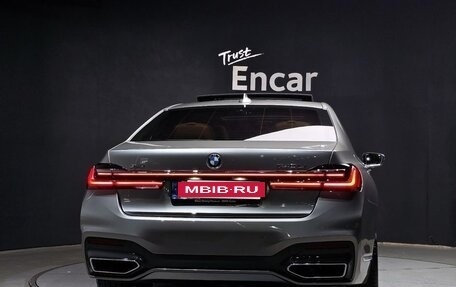BMW 7 серия, 2022 год, 5 650 000 рублей, 2 фотография