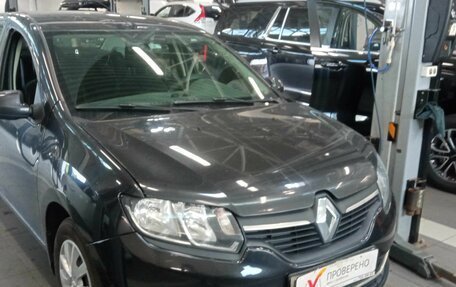 Renault Logan II, 2015 год, 640 000 рублей, 2 фотография
