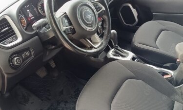 Jeep Renegade I рестайлинг, 2016 год, 1 525 000 рублей, 8 фотография