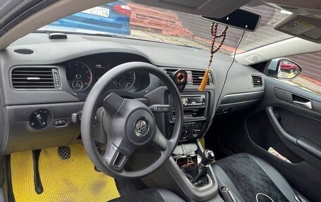 Volkswagen Jetta VI, 2013 год, 900 000 рублей, 7 фотография