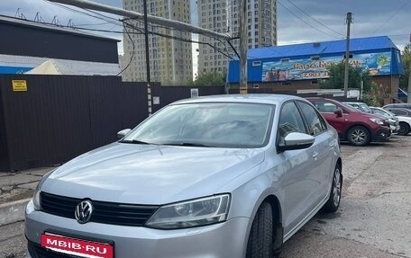 Volkswagen Jetta VI, 2013 год, 900 000 рублей, 5 фотография