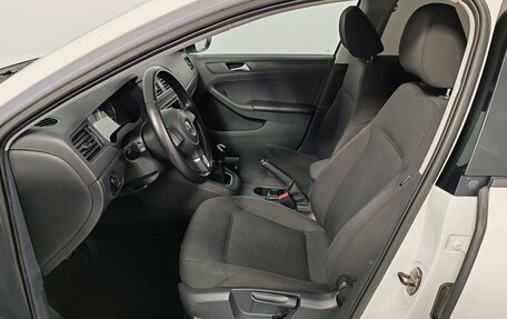 Volkswagen Jetta VI, 2013 год, 899 000 рублей, 15 фотография