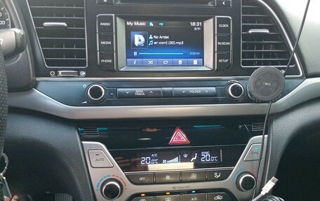 Hyundai Elantra VI рестайлинг, 2017 год, 899 999 рублей, 24 фотография
