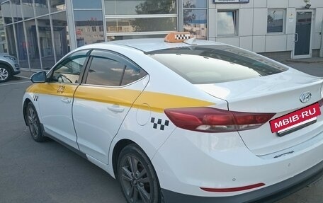 Hyundai Elantra VI рестайлинг, 2017 год, 899 999 рублей, 11 фотография