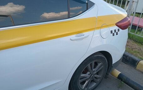 Hyundai Elantra VI рестайлинг, 2017 год, 899 999 рублей, 29 фотография