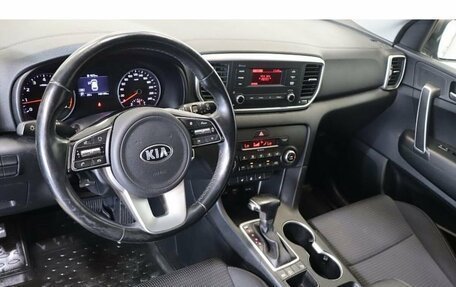 KIA Sportage IV рестайлинг, 2020 год, 1 901 200 рублей, 6 фотография