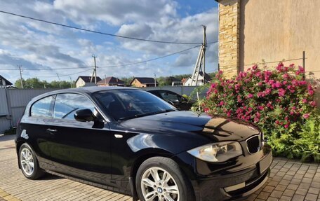 BMW 1 серия, 2011 год, 830 000 рублей, 2 фотография