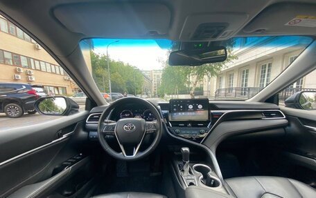 Toyota Camry, 2023 год, 3 800 000 рублей, 10 фотография