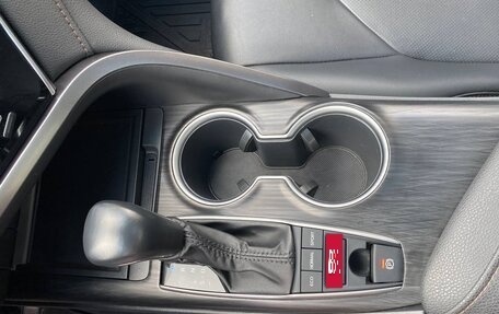 Toyota Camry, 2023 год, 3 800 000 рублей, 16 фотография