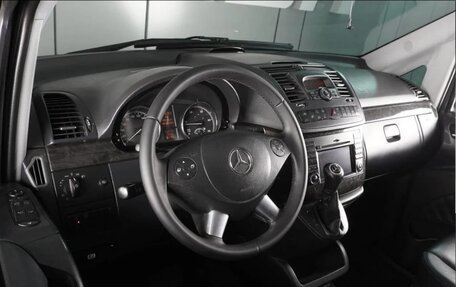 Mercedes-Benz Viano, 2013 год, 2 200 000 рублей, 10 фотография