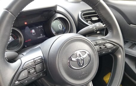 Toyota Yaris Cross, 2021 год, 2 350 000 рублей, 11 фотография