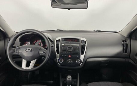 KIA cee'd I рестайлинг, 2010 год, 699 000 рублей, 16 фотография