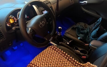 Toyota Corolla, 2011 год, 950 000 рублей, 11 фотография