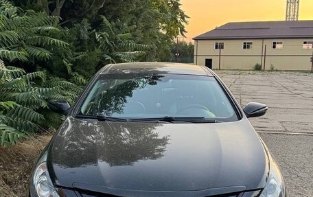 Hyundai Sonata VI, 2011 год, 1 100 000 рублей, 10 фотография
