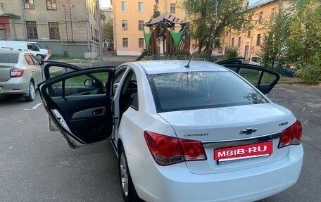 Chevrolet Cruze II, 2011 год, 600 000 рублей, 6 фотография