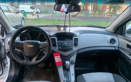 Chevrolet Cruze II, 2011 год, 600 000 рублей, 12 фотография