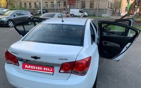 Chevrolet Cruze II, 2011 год, 600 000 рублей, 7 фотография