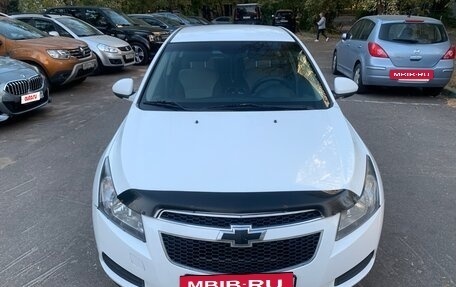 Chevrolet Cruze II, 2011 год, 600 000 рублей, 10 фотография