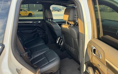 Porsche Cayenne III, 2010 год, 2 424 000 рублей, 12 фотография