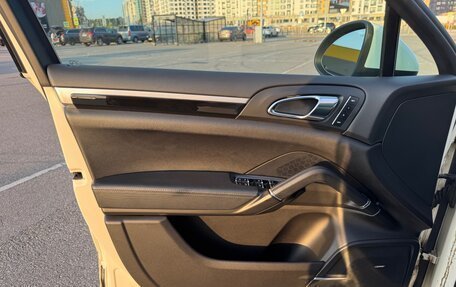 Porsche Cayenne III, 2010 год, 2 424 000 рублей, 11 фотография