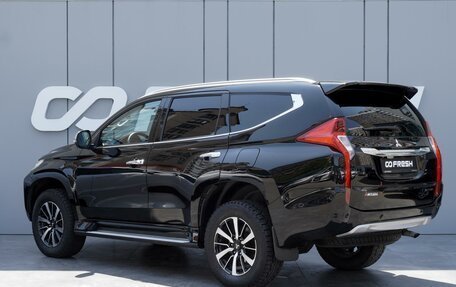 Mitsubishi Pajero Sport III рестайлинг, 2016 год, 2 350 000 рублей, 2 фотография