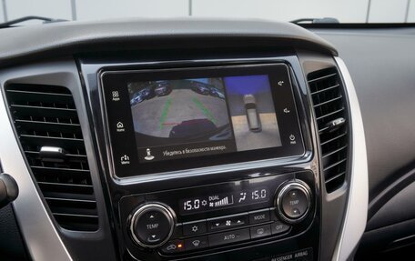 Mitsubishi Pajero Sport III рестайлинг, 2016 год, 2 350 000 рублей, 13 фотография