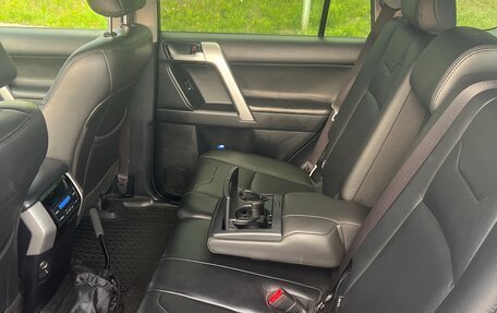 Toyota Land Cruiser Prado 150 рестайлинг 2, 2019 год, 5 500 000 рублей, 17 фотография