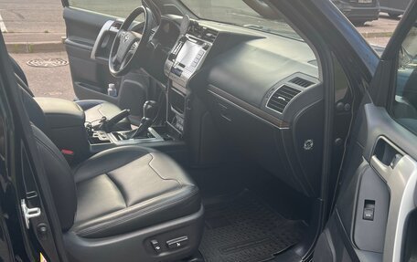 Toyota Land Cruiser Prado 150 рестайлинг 2, 2019 год, 5 500 000 рублей, 20 фотография