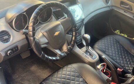 Chevrolet Cruze II, 2010 год, 760 000 рублей, 10 фотография