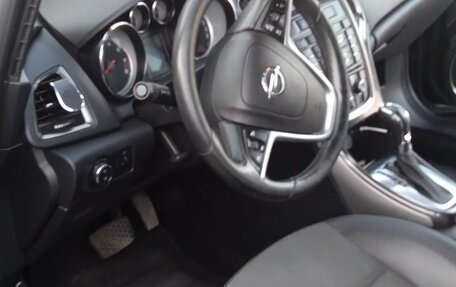 Opel Astra J, 2012 год, 700 000 рублей, 3 фотография