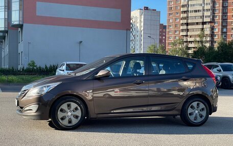 Hyundai Solaris II рестайлинг, 2015 год, 1 000 000 рублей, 4 фотография