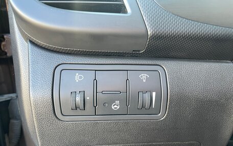 Hyundai Solaris II рестайлинг, 2015 год, 1 000 000 рублей, 12 фотография