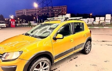 Renault Sandero II рестайлинг, 2015 год, 750 000 рублей, 2 фотография