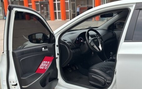Hyundai Solaris II рестайлинг, 2012 год, 700 000 рублей, 7 фотография
