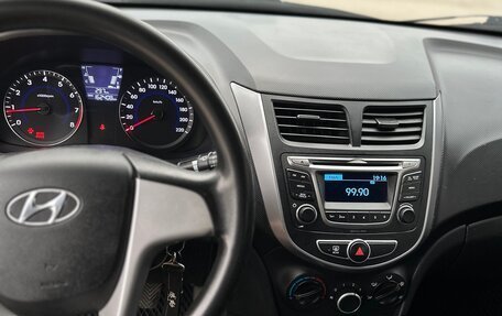 Hyundai Solaris II рестайлинг, 2012 год, 700 000 рублей, 13 фотография