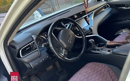 Toyota Camry, 2019 год, 2 250 000 рублей, 2 фотография