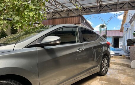 Hyundai Avante, 2011 год, 830 000 рублей, 2 фотография