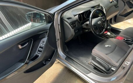 Hyundai Avante, 2011 год, 830 000 рублей, 6 фотография