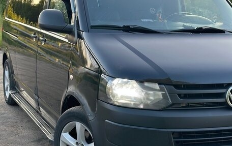 Volkswagen Transporter T5 рестайлинг, 2010 год, 1 550 000 рублей, 2 фотография