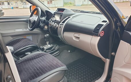 Mitsubishi Pajero Sport II рестайлинг, 2014 год, 1 999 000 рублей, 21 фотография