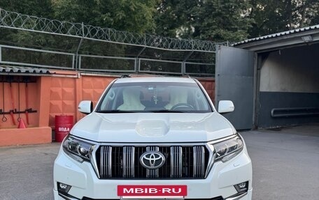 Toyota Land Cruiser Prado 150 рестайлинг 2, 2018 год, 6 200 000 рублей, 2 фотография