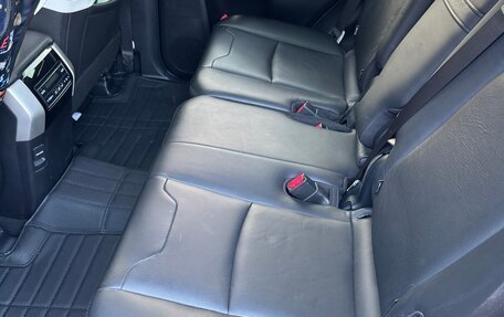 Toyota Land Cruiser Prado 150 рестайлинг 2, 2018 год, 6 200 000 рублей, 8 фотография