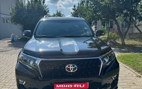 Toyota Land Cruiser Prado 150 рестайлинг 2, 2013 год, 4 700 000 рублей, 1 фотография