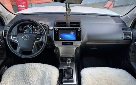 Toyota Land Cruiser Prado 150 рестайлинг 2, 2018 год, 6 200 000 рублей, 13 фотография
