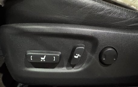 Toyota Land Cruiser Prado 150 рестайлинг 2, 2018 год, 6 200 000 рублей, 16 фотография