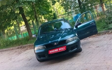 Mitsubishi Carisma I, 2001 год, 235 000 рублей, 3 фотография